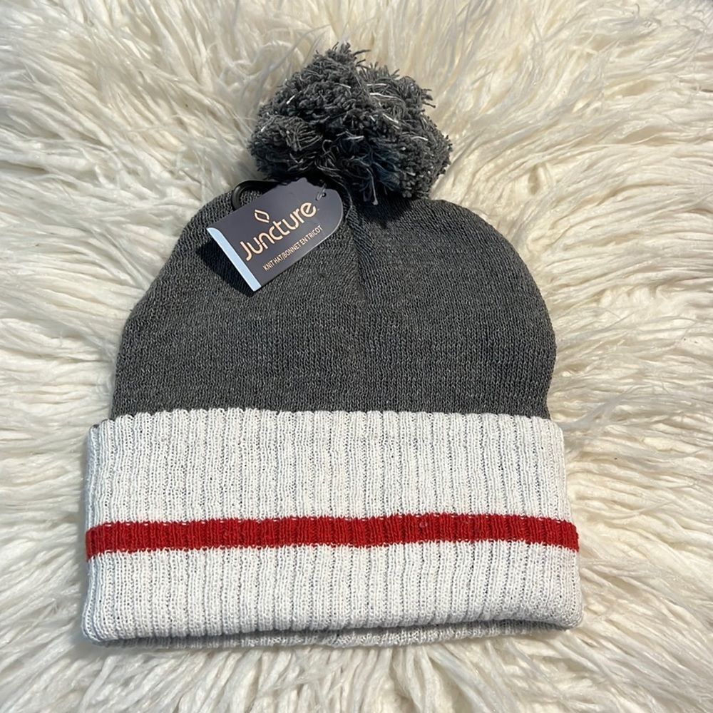 😊3/$30 NWT Grey Beanie red stripe by Junction one-size